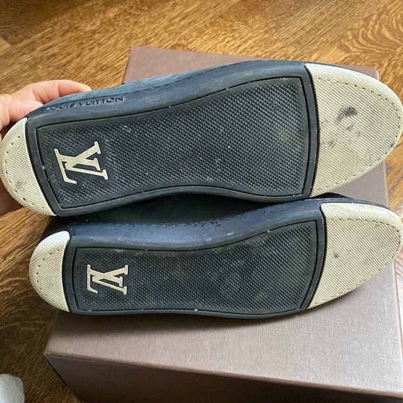 Mens Louis Vuitton sneakers - Picture 6 of 11